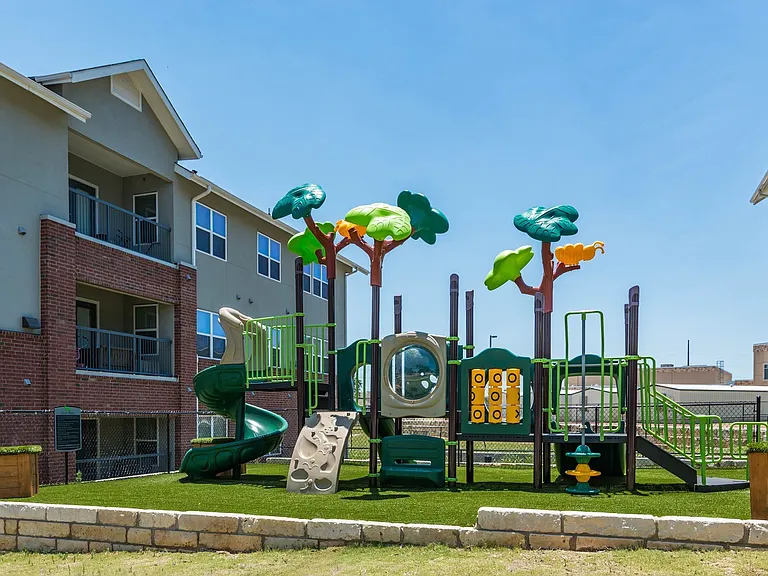 Regal Parc — Photo 30