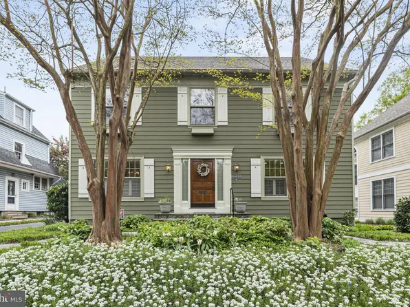 3912 Aspen St, Chevy Chase, MD 20815