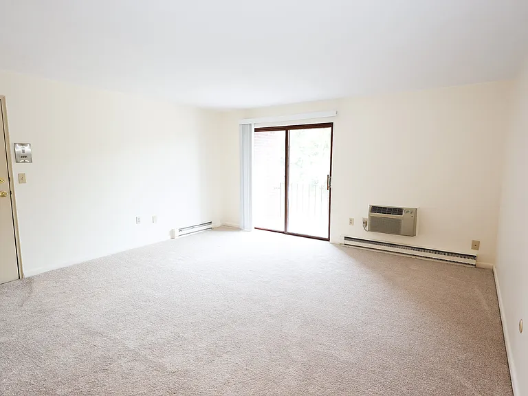 99 Elmwood Park — Photo 14