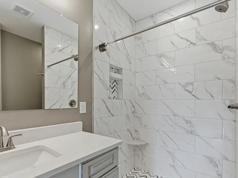 204 Richardson Ave — Photo 15