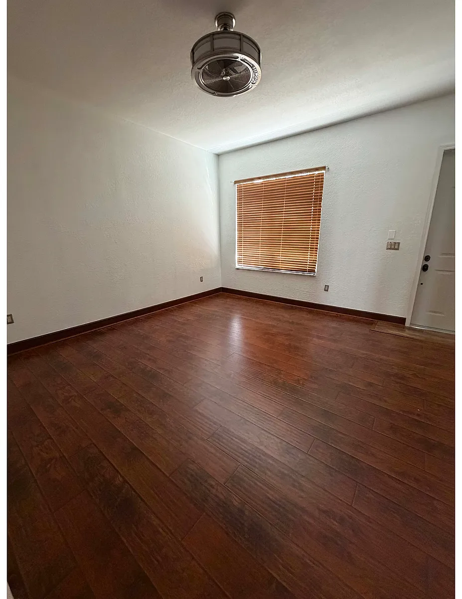 Building Photo - 632 SW 147th Ave #632