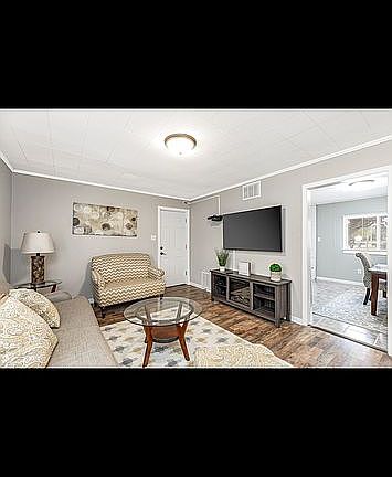 2nd image of 32567 Mason St