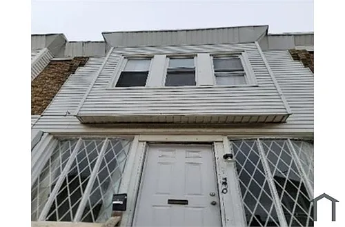 6550 Regent St Photo 1