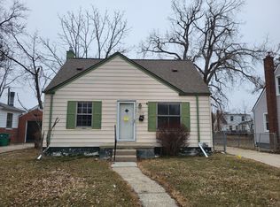 15335 Semrau Ave, Eastpointe, MI