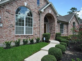 23 Hobbit Glen Dr, Conroe, TX 77384