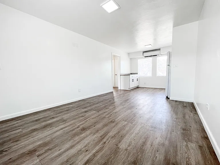 521 S Federal Hwy #5 — Photo 2