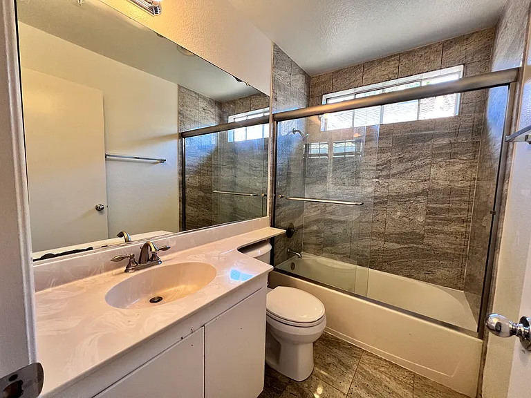 1059 La Sierra Ter — Photo 13