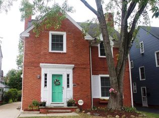 2448 Traymore Rd, University Heights, OH 44118