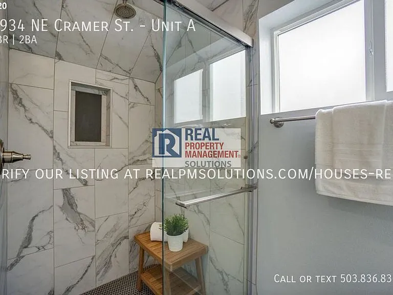 1934 NE Cramer St #A — Photo 17
