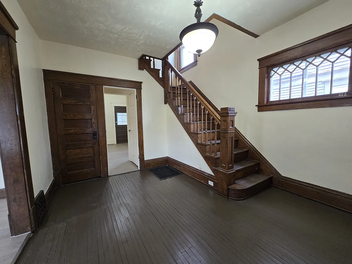 Building Photo - 333 S McKinley Ave