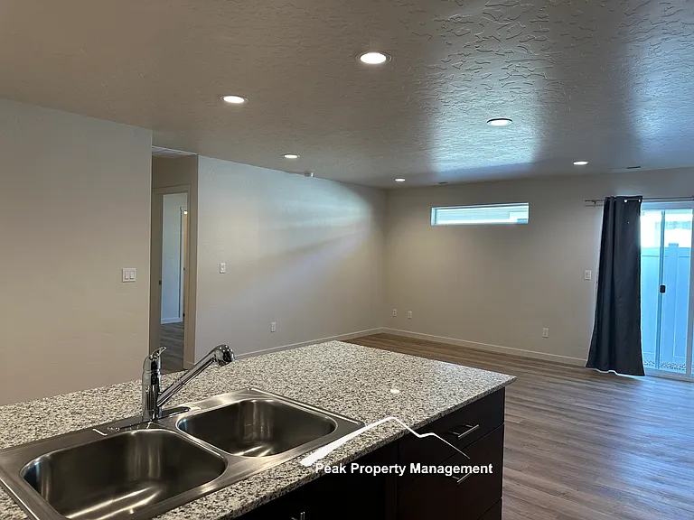 919 N Filly Ave — Photo 7