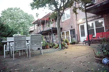 Rented by Papp Realty