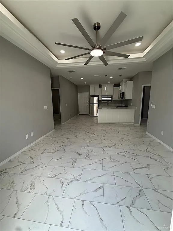 3 bed, 2.0 bath, 1197 sqft, $1,450 — Photo 2