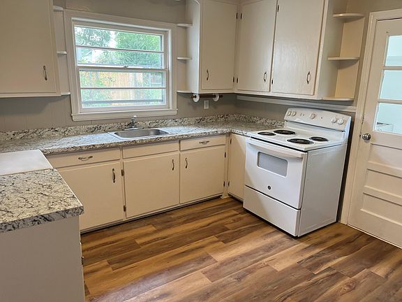 3rd image of 2731 Duke Homestead Rd #B