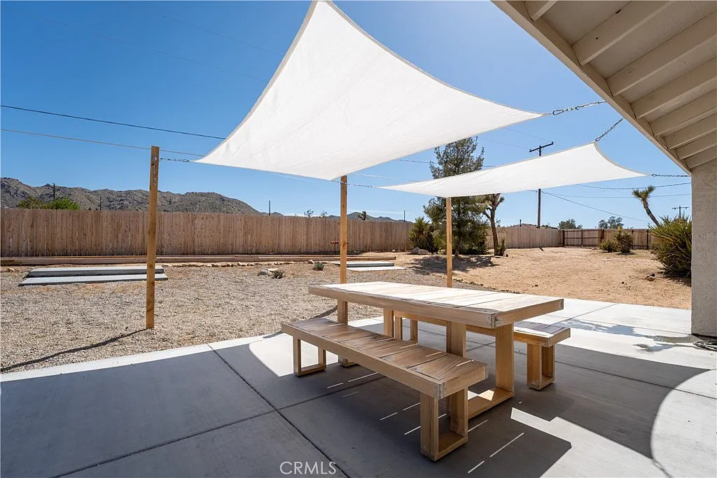 3 bed, 1000 sqft, $2,595 — Photo 3