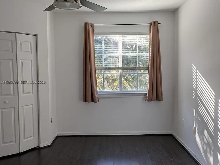 6831 SW 44th St #302 — Photo 14