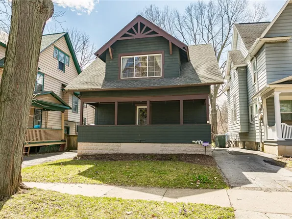 4 Menlo Pl, Rochester, NY 14620