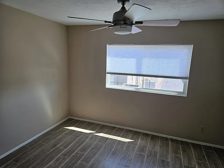1055 W 5th St #2 — Photo 4