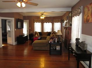 42 Slocum St, Acushnet, MA 02743