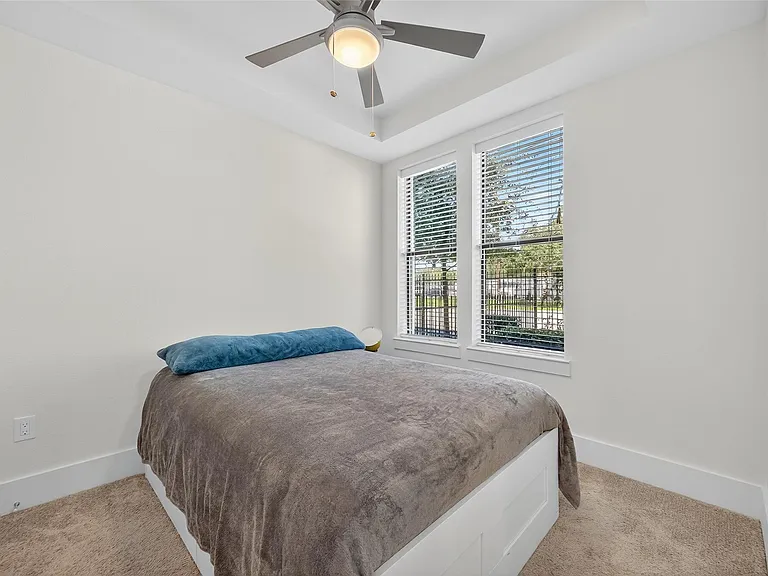 2401 Crawford St #C3D — Photo 6