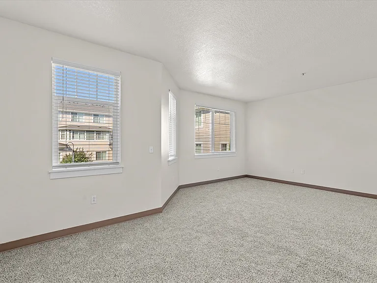 Chinook Way Apartments — Photo 73