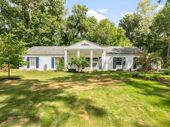 50570 Mohawk Dr, Granger, IN 46530