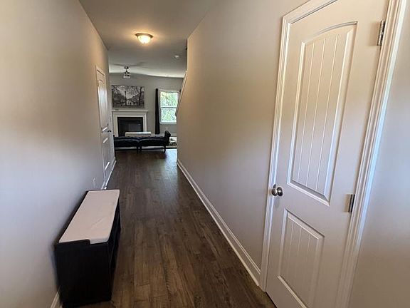 3rd image of 8 Boyden Dr