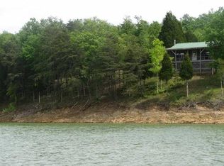 1943 Oak Grove Rd, Dandridge, TN 37725