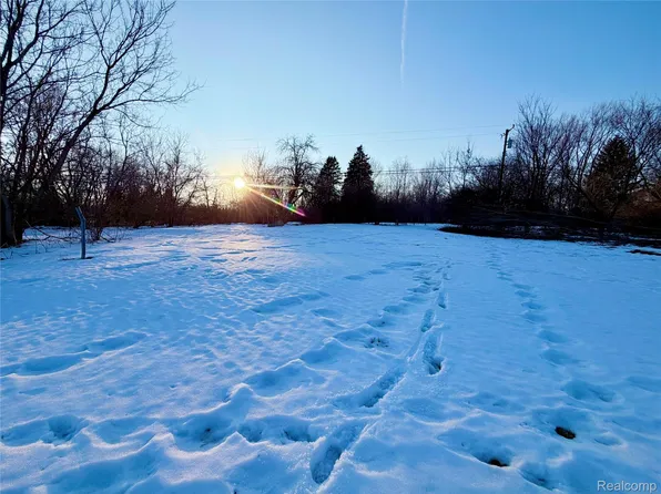 0 Pine Knob Rd, Clarkston, MI 48348