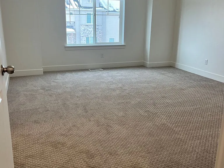 902 N 1280 E — Photo 6