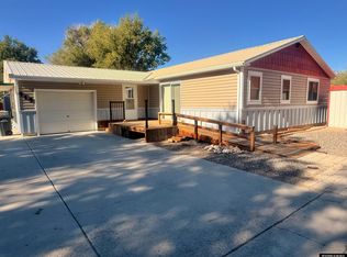 919 W Jackson Ave, Riverton, WY 82501