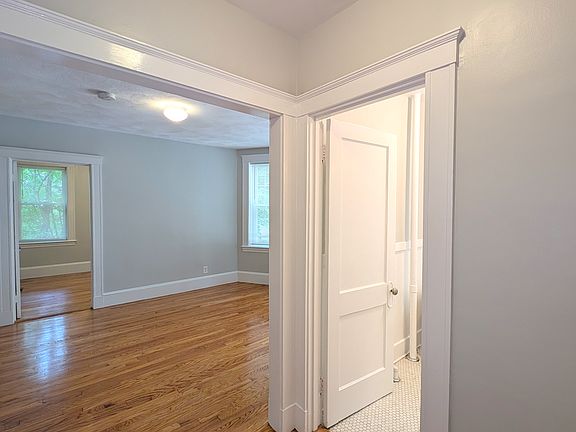 3rd image of 165 Summer St #1BD