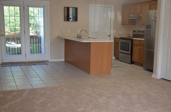 3rd image of 2023 Weaver Pike APT 17