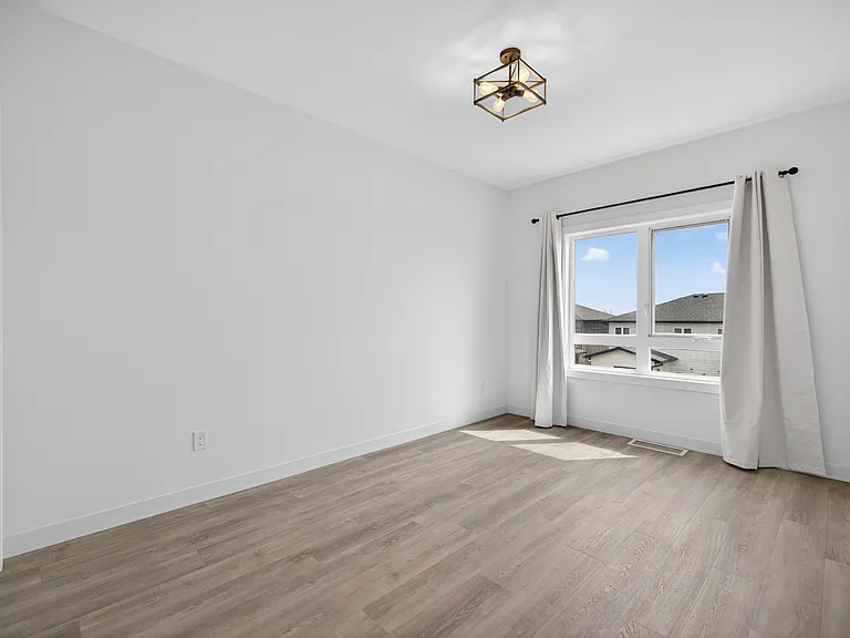 11 Merkel Manza Blvd — Photo 84