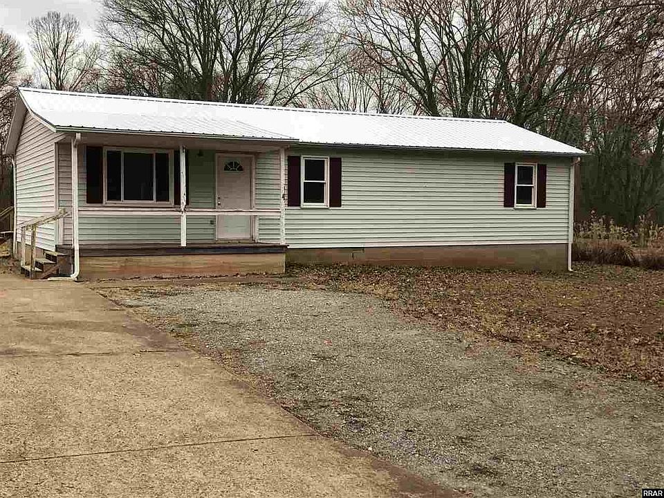 1st image of 255 Legens St