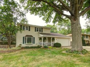 2825 Summit Vista Dr, Des Moines, IA 50321