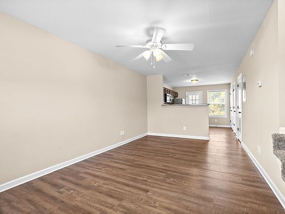 3rd image of 310 Rowand Ct APT B