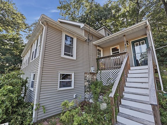3rd image of 79 Waverly Rd