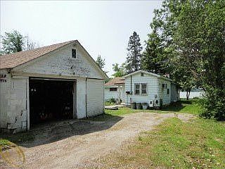 4th image of 1275 Sylvan Dr