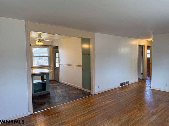 5th image of 712 Jefferson St