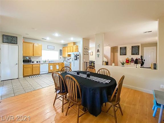 4th image of 8676 Mesquite Hills St