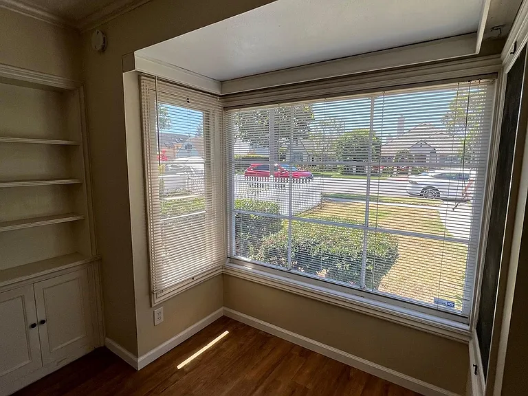 543 B Ave — Photo 2