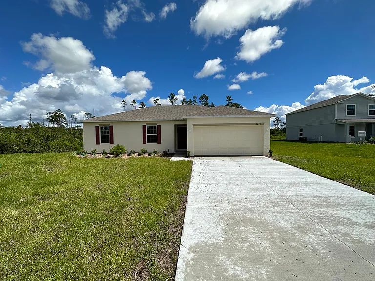 2290 Tropicana Dr — Photo 1