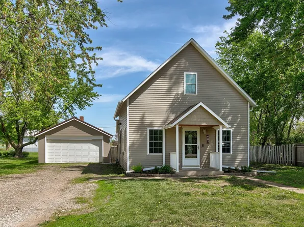 607 Grand St, Melcher Dallas, IA 50062