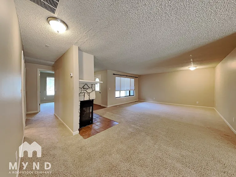 19225 SW Prospect Pl — Photo 3