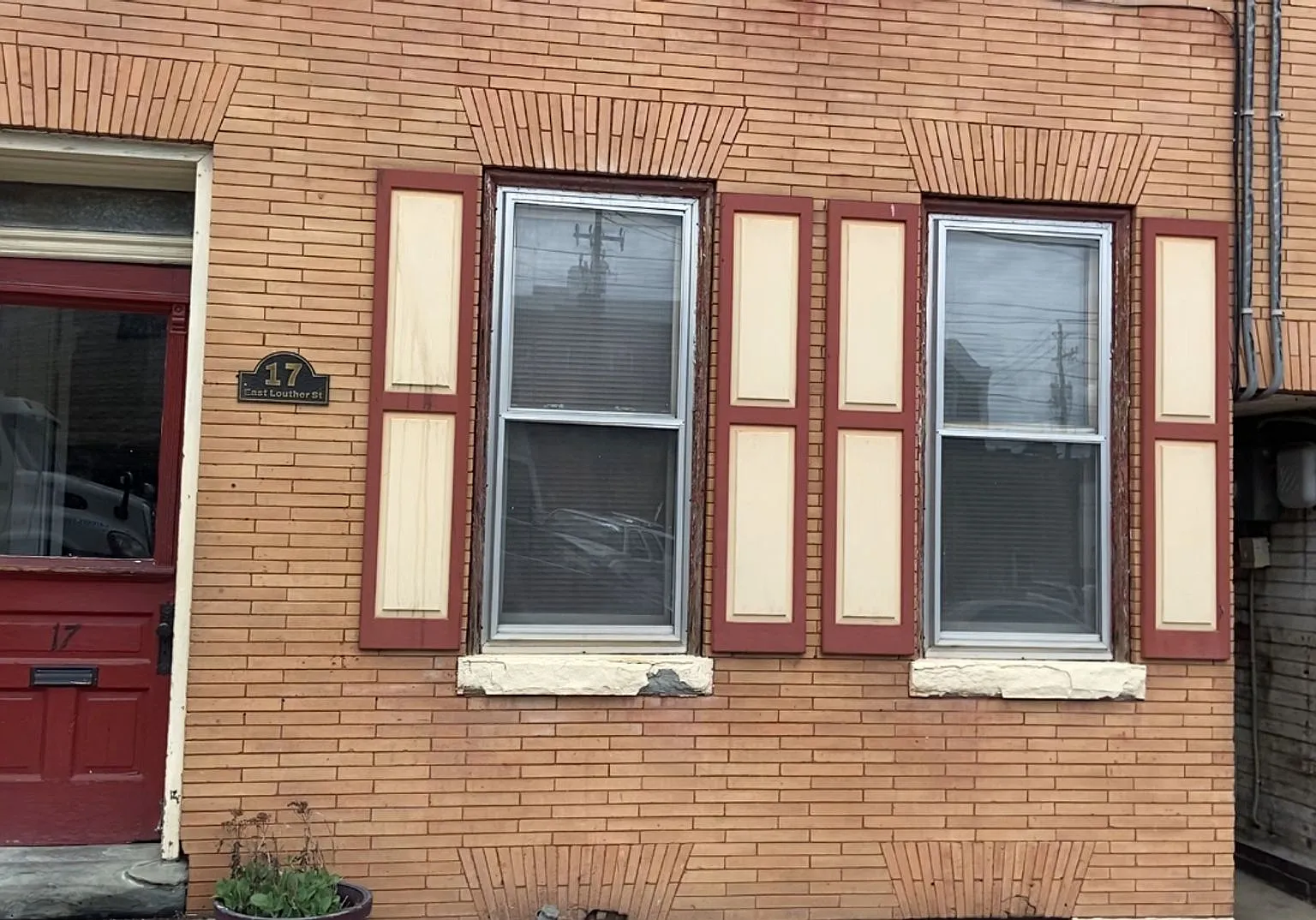1-Bedroom, 1-Bathroom 3rd Floor Apartment For Rent Located In The Carlisle Area School District. — Photo 1