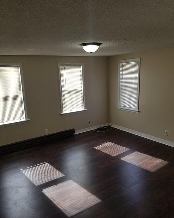 2nd image of 5 Mason St Ste 3