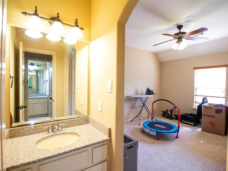 19509 N Comal River Dr — Photo 35