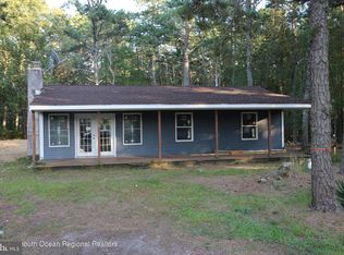 6 Laurel Ln, Tuckerton, NJ 08087