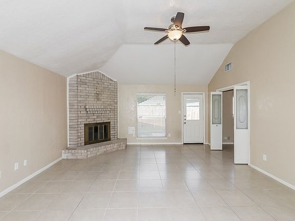 4th image of 15626 Barbarossa Dr